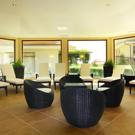 호텔 The Vineyards Boutique & 4*
