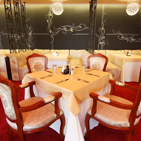 호텔 The Vineyards Boutique & 4*
