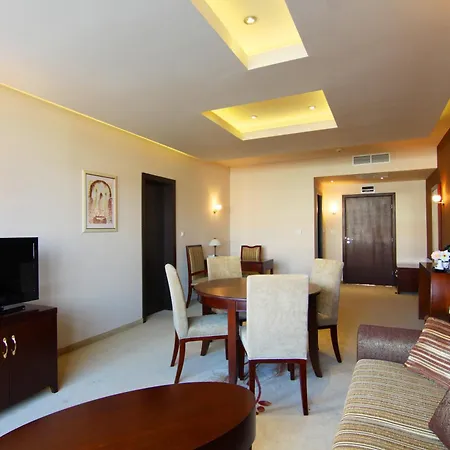 호텔 The Vineyards Boutique & 4*